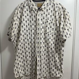 Men's Black and White Patterned Shirt
